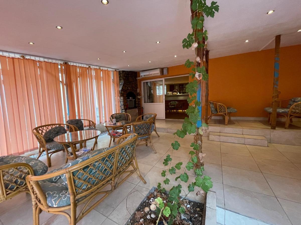 Orange House Hotel โซโซโปล ภายนอก รูปภาพ